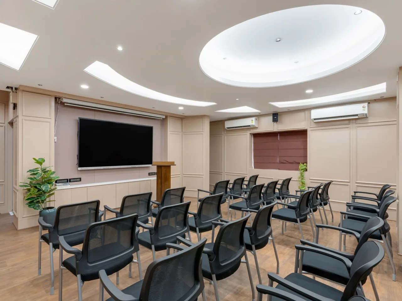 Architectural ceiling lighting array